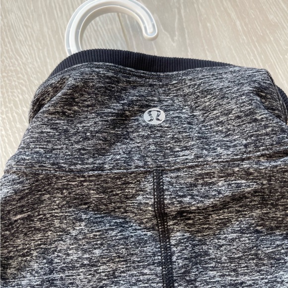 Lululemon Pullover Run Full Tilt Women’s size 4 Grey Half Zip - Picture 12 of 16